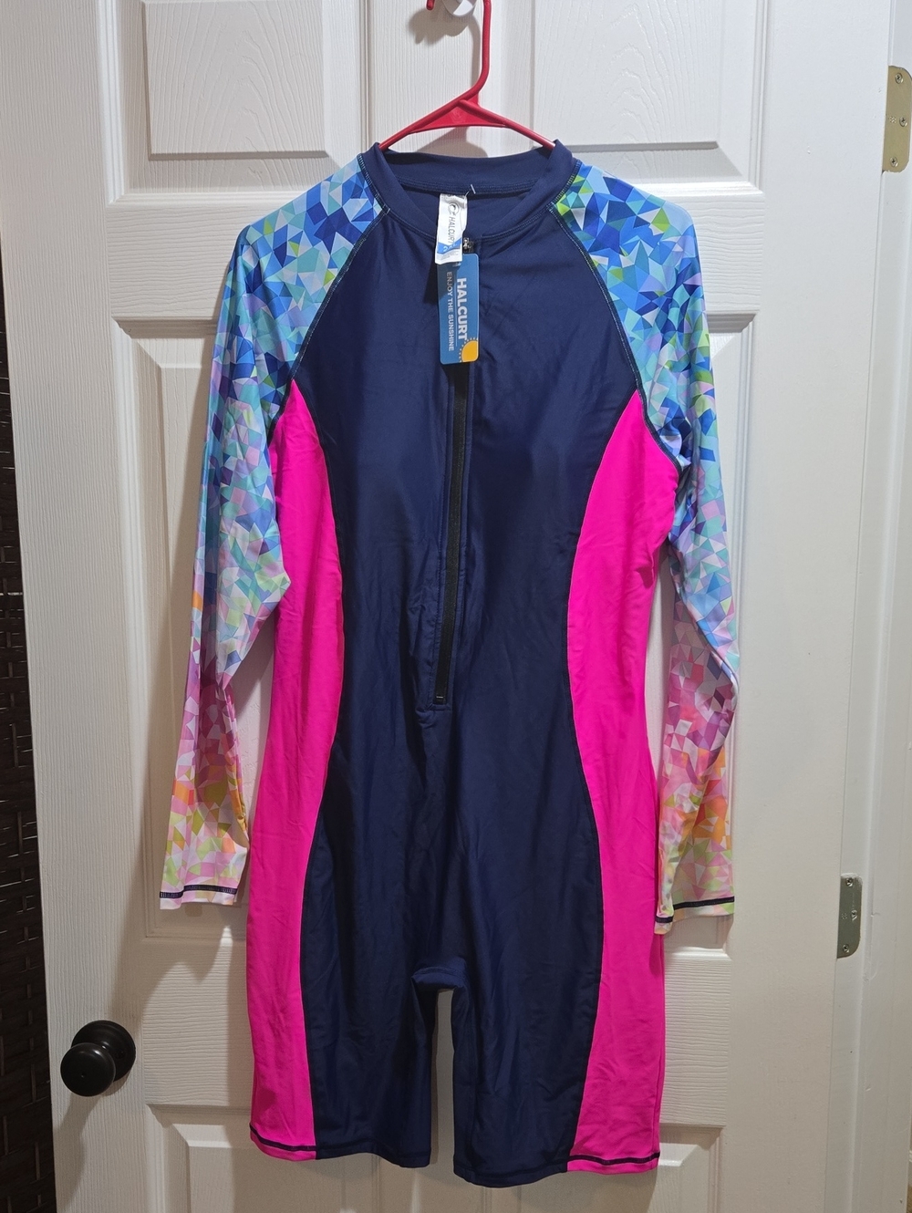 Halcurt Womens Long-Sleeve Zip Front Swim Suit in Navy & Hot Pink. 2XL. NWT.